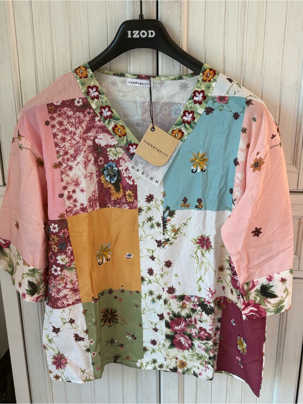 100% Cotton Top Multicolored Floral Detail